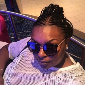 Meet your Posher, Camille